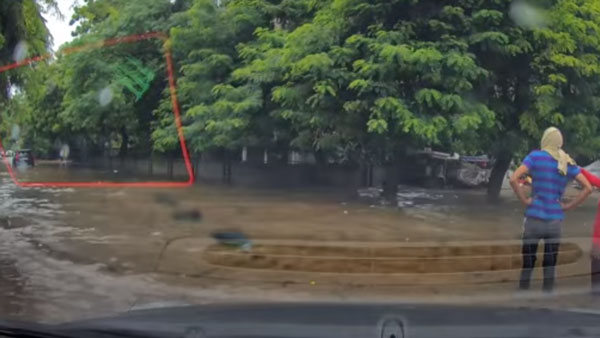 Tata Nexon High Water Test: टाटा नेक्सन ने पानी भरे सड़क को आसानी से किया पार, देखें वीडियो Tata Nexon High Water Test: टाटा नेक्सन ने पानी भरे सड़क को आसानी से किया पार, देखें वीडियो