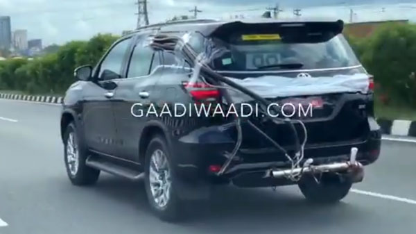 2021 Toyota Fortuner Facelift Spotted: नई टोयोटा फॉर्च्यूनर फेसलिफ्ट टेस्ट के दौरान आई नजर