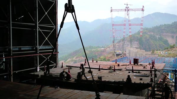 World's Tallest Railway Bridge In J&K: जम्मू में बन रही दुनिया की सबसे ऊंची रेलवे ब्रिज