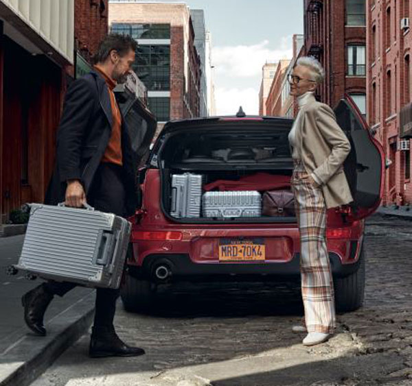 Mini Clubman Cooper S Launched: मिनी क्लबमैन कूपर एस भारत में हुई लॉन्च, कीमत 41.90 लाख रुपये