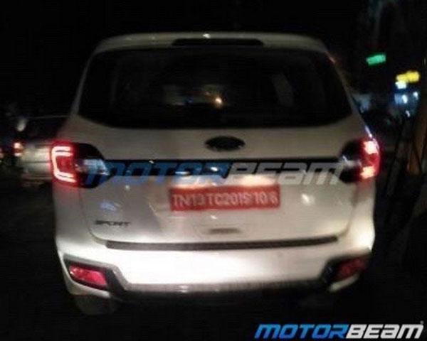 Ford Endeavour Sport Spied Testing: फोर्ड एंडेवर स्पोर्ट टेस्टिंग के दौरान दिखी, जानें कब होगी लॉन्च