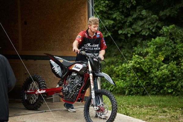 Indian FTR750 Modification: इंडियन एफटीआर750 को बनाया हिल क्लाइंबर बाइक, जानें कैसे