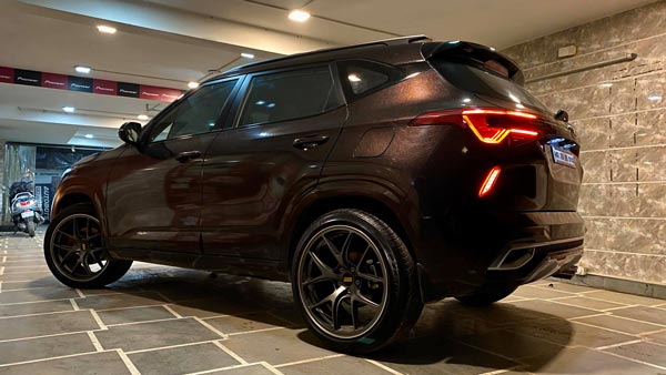 Kia Seltos Modification: किया सेल्टोस बॉडी रैप व नए अलॉय व्हील में लग रही इतनी शानदार