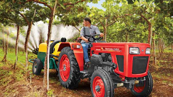 Why Rear Tyres Of Tractors Are Big: ट्रैक्टर के पीछे के पहिये बड़े क्यों होते हैं, जानें