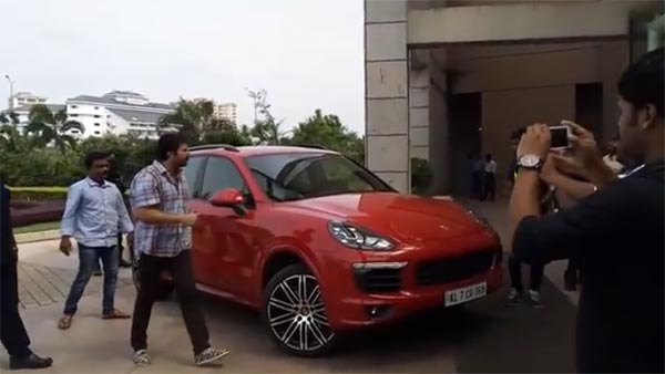 Mammootty's Car Collection: सुपरस्टार ममूटी की '369' कार कलेक्शन की खूब हो रही चर्चा, जानें Mammootty's Car Collection: सुपरस्टार ममूटी की '369' कार कलेक्शन की खूब हो रही चर्चा, जानें