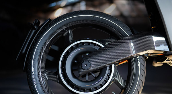 Electric Bike Costlier Than Ducati Panigale: यह इलेक्ट्रिक बाइक है डुकाटी पानीगाले से भी कीमती, जानें क्यों