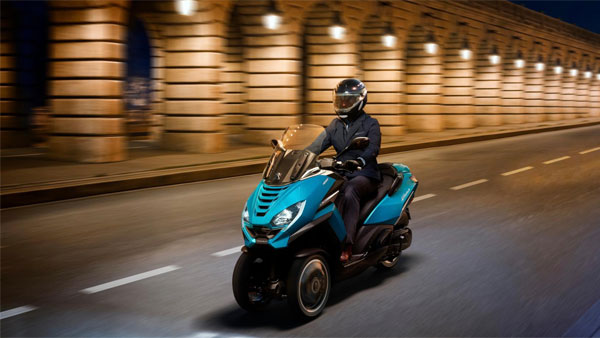 Peugeot Metropolis Maxi Scooter: प्यूजो ने की तीन पहियों वाली स्कूटर लाॅन्च, आनंद महिंद्रा ने कहा ऐसा