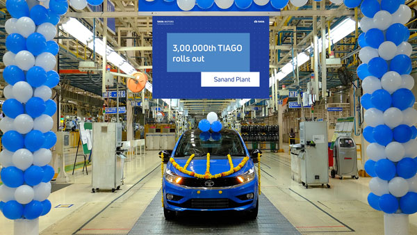 Tata Tiago 3 Lakh Unit Rolled Out: टाटा टियागो के 3 लाख यूनिट का उत्पादन सानंद प्लांट में हुआ पूरा