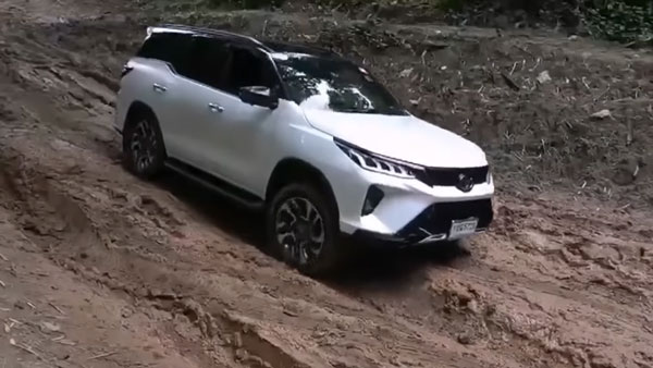 Toyota Fortuner Legender: टोयोटा फॉर्च्यूनर लेजेंडर है एक बेहतरीन ऑफ-रोडर, सामने आया वीडियो