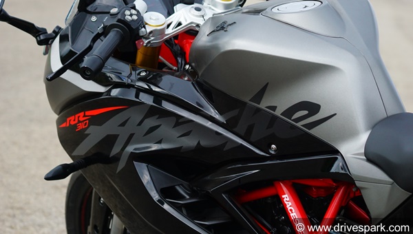 2020 TVS Apache RR310 Review In Hindi: टीवीएस अपाचे आरआर310 बीएस6 रिव्यू: परफोर्मेंस, माइलेज, फीचर्स जानकारी