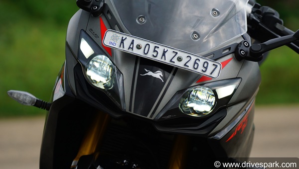 2020 TVS Apache RR310 Review In Hindi: टीवीएस अपाचे आरआर310 बीएस6 रिव्यू: परफोर्मेंस, माइलेज, फीचर्स जानकारी