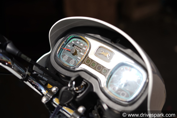 TVS Radeon Two New Colour Option: टीवीएस रेडान को 2 नए कलर ऑप्शन में किया गया पेश