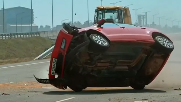 Volkswagen Polo Seen In A Action Shoot: फाॅक्सवैगन पोलो पर फिल्माया गया एक्शन सीन, देखें वीडियो