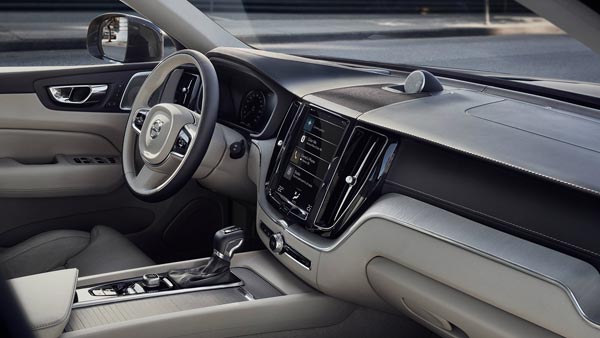 Former PM Deve Gowda Gets Luxury Car: पूर्व प्रधान मंत्री को मिली राज्य सरकार ने दी लाखों की कार