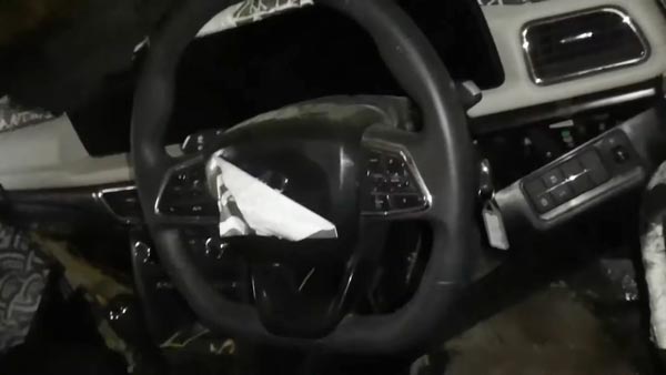 2021 Mahindra XUV500 Interior Spied: नई महिंद्रा के इंटीरियर, फीचर्स व इंजन का खुलासा, जानें 2021 Mahindra XUV500 Interior Spied: नई महिंद्रा के इंटीरियर, फीचर्स व इंजन का खुलासा, जानें