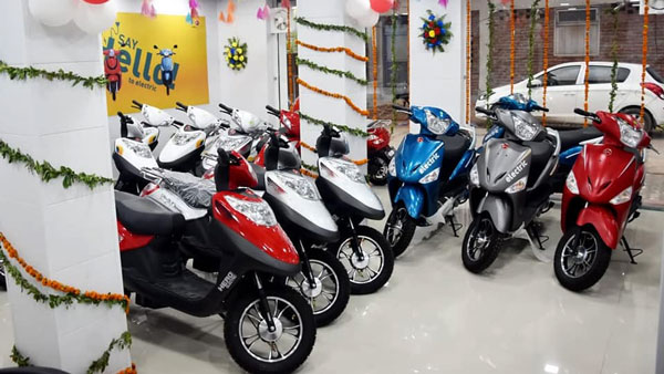 Hero Electric Festive Offers: हीरो इलेक्ट्रिक स्कूटर की खरीद पर करें भारी बचत, जानें