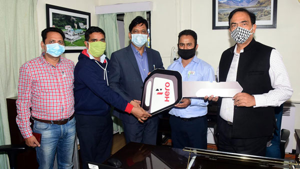 Hero Motocorp Donates 4 Xtreme 200R FRV: हीरो ने हिमांचल हेल्थ विभाग को दान कि 4 एफआरवी