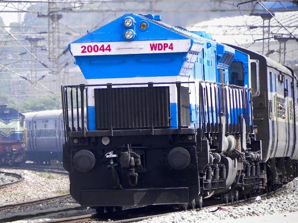 Railway To Boost Automobile Loading: रेलवे ऑटोमोबाइल लोडिंग की क्षमता में करेगी विस्तार, जानें