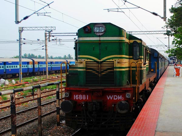 Railway To Boost Automobile Loading: रेलवे ऑटोमोबाइल लोडिंग की क्षमता में करेगी विस्तार, जानें