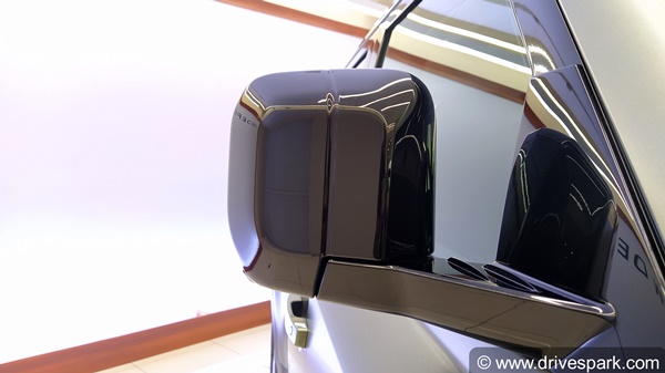 New Land Rover Defender Review In Hindi: नई लैंड रोवर डिफेंडर रिव्यू: डिजाईन, फीचर्स, इंजन, वैरिएंट, ऑफरोड, सीट जानकारी