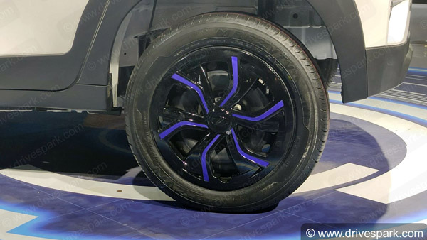 Mahindra eKUV100 Launch Timeline: महिंद्रा ईकेयूवी100 का लॉन्च टाइम लाइन आया सामने, जानें कब Mahindra eKUV100 Launch Timeline: महिंद्रा ईकेयूवी100 का लॉन्च टाइम लाइन आया सामने, जानें कब