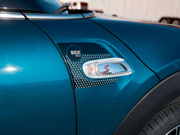 MINI Convertible Sidewalk Edition Launched: मिनी कन्वर्टिबल साइडवाक एडिशन हुई लॉन्च, मिलते हैं खास फीचर्स