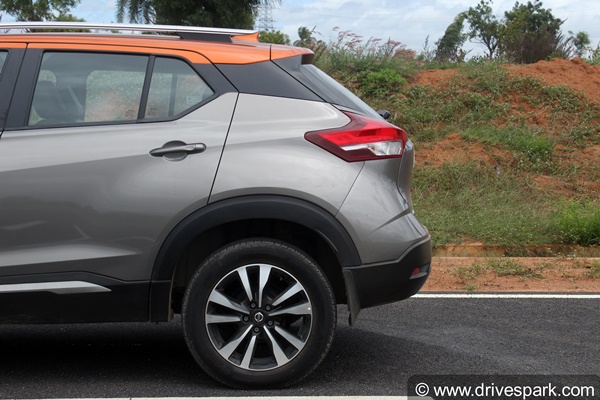 2020 Nissan Kicks Turbo-Petrol Review In Hindi: 2020 निसान किक्स टर्बो पेट्रोल रिव्यू: ड्राइविंग, परफोर्मेंस, फीचर्स जानकारी