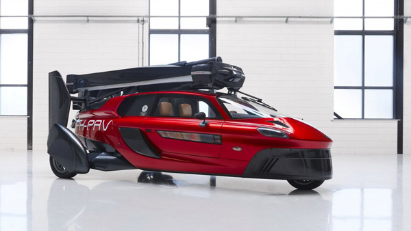 PAL-V Flying Car: पाल-वी फ्लाइंग कार को सड़क पर चलाने का मिला लाइसेंस, जल्द होगी लाॅन्च