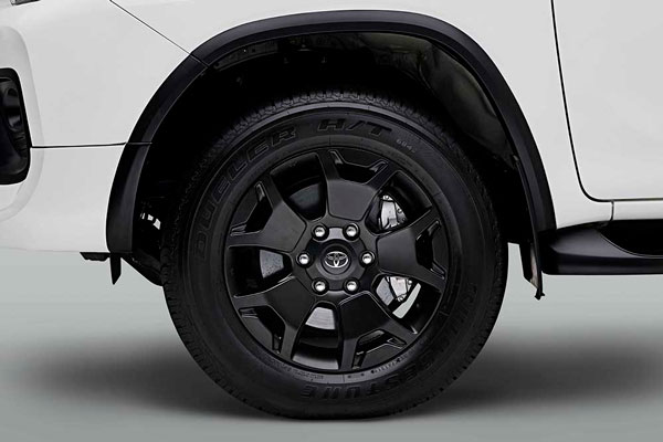 Toyota Fortuner TRD Facelift: टोयोटा फॉर्च्यूनर टीआरडी फेसलिफ्ट की जानकारी आई सामने, जानें फीचर्स