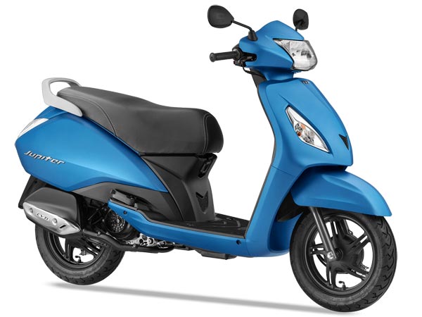 TVS Scooter Festive Discounts: टीवीएस स्कूटरों पर मिल रहा है 4,500 रुपये का कैशबैक, जानें