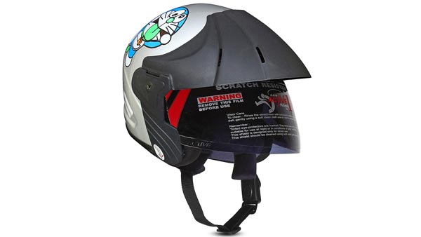 बेंगलुरु में बच्चों के हेलमेट की मांग अचानक बढ़ी, जानें क्या है वजह