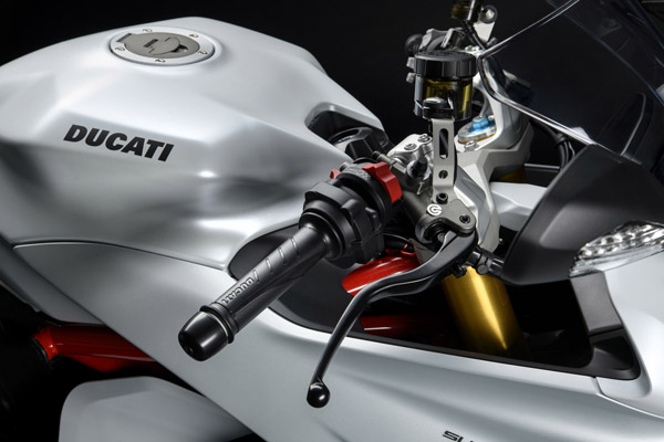 Ducati SuperSport 950 Unveiled: डुकाटी सुपरस्पोर्ट 950 का हुआ खुलासा, जानें क्या हैं खुबियां