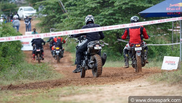 BigRock Dirtpark Trail Attack Challenge 2020: हफ्ते का अंत रॉयल एनफील्ड हिमालयन पर रेसिंग के साथ!