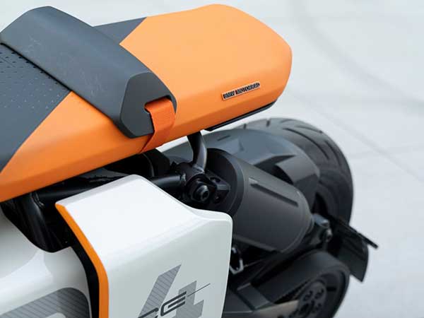 BMW Definition CE 04 Concept: बीएमडब्ल्यू की इस इलेक्ट्रिक स्कूटर से बदल जाएगी भविष्य की मोबिलिटी