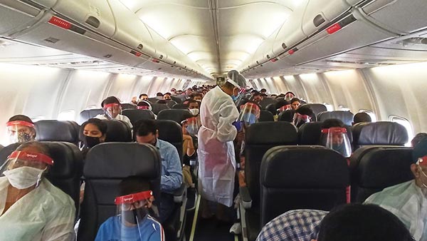 Darbhanga Airport Inaugurated: दरभंगा एयरपोर्ट का हुआ उद्घाटन, कुछ यूं हुआ पहली फ्लाइट का स्वागत