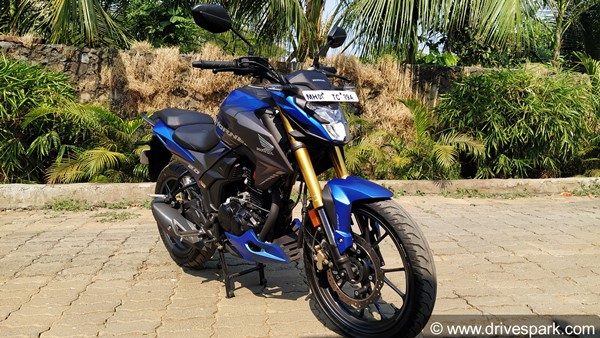 Honda Hornet 2.0 Review (First Ride): होंडा हॉर्नेट 2.0 फर्स्ट राइड रिव्यू: डिजाईन, फीचर्स, माइलेज, परफॉर्मेंस, राइड, हैंडलिंग जानकारी