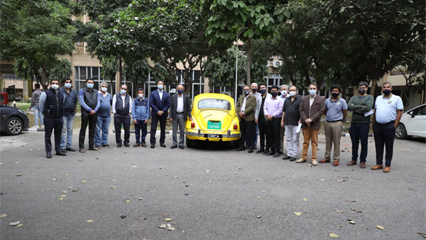 IIT Delhi Convert Vintage Beetle Into EV: आईआईटी दिल्ली ने विंटेज बीटल कार को ईवी में किया तब्दील