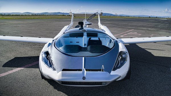Klein Vision's AirCar V5 Flying Car: क्लेन विजन की एयरकार वी5 फ्लाइंग कार का सफल परीक्षण
