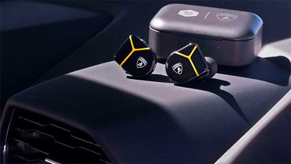 Lamborghini Launches Music Accessories: लेम्बोर्गिनी ने वायरलेस हेडफोन किया लाॅन्च, जानें