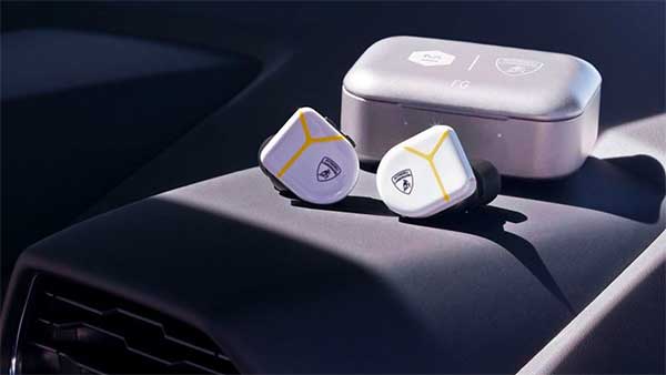 Lamborghini Launches Music Accessories: लेम्बोर्गिनी ने वायरलेस हेडफोन किया लाॅन्च, जानें