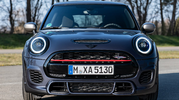 MINI John Cooper Works GP Edition: मिनी जॉन कूपर वर्क्स जीपी लिमिटेड एडिशन भारत में लॉन्च