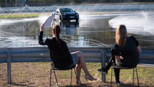 पोर्शे टायकन इलेक्ट्रिक ने बनाया ड्रिफ्टिंग में विश्व रिकॉर्ड, जानें पोर्शे टायकन इलेक्ट्रिक ने बनाया ड्रिफ्टिंग में विश्व रिकॉर्ड, जानें