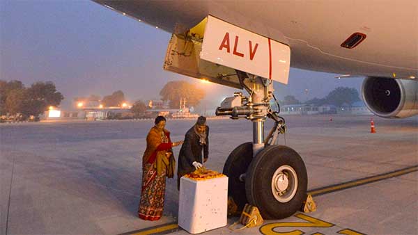 President Inaugurates Air India One: राष्ट्रपति राम नाथ कोविंद ने एयर इंडिया वन में पहली बार किया सफर President Inaugurates Air India One: राष्ट्रपति राम नाथ कोविंद ने एयर इंडिया वन में पहली बार किया सफर