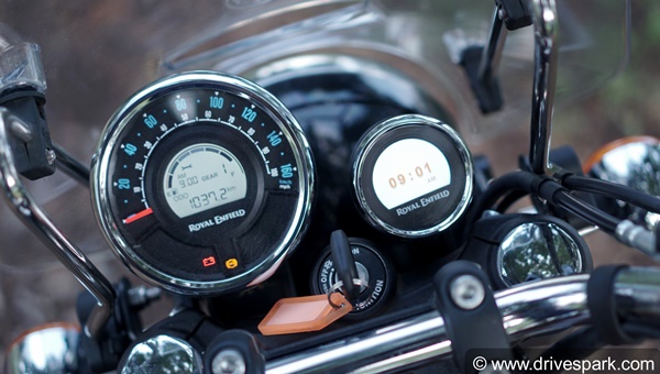 Royal Enfield Meteor 350 Review In Hindi: रॉयल एनफील्ड मिटिओर 350 रिव्यू: राइडिंग अनुभव, फीचर्स, सीटिंग, परफॉर्मेंस