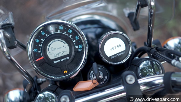 Royal Enfield Meteor 350 Review In Hindi: रॉयल एनफील्ड मिटिओर 350 रिव्यू: राइडिंग अनुभव, फीचर्स, सीटिंग, परफॉर्मेंस