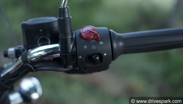 Royal Enfield Meteor 350 Review In Hindi: रॉयल एनफील्ड मिटिओर 350 रिव्यू: राइडिंग अनुभव, फीचर्स, सीटिंग, परफॉर्मेंस