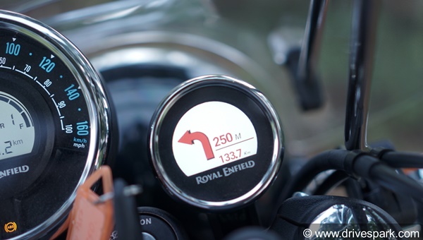 Royal Enfield Meteor 350 Review In Hindi: रॉयल एनफील्ड मिटिओर 350 रिव्यू: राइडिंग अनुभव, फीचर्स, सीटिंग, परफॉर्मेंस