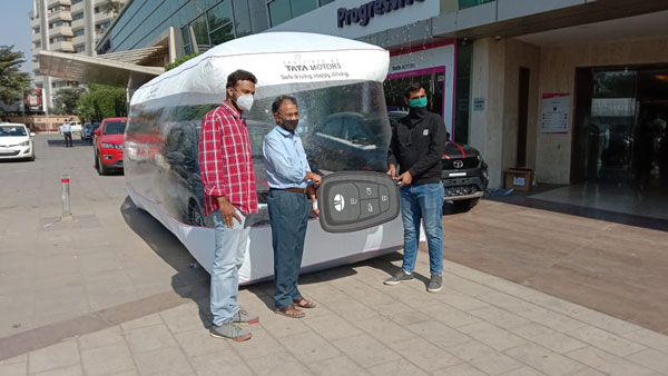 Tata Car Safety Bubble: टाटा मोटर्स इस तरह रख रखी अपनी कारों को सुरक्षित