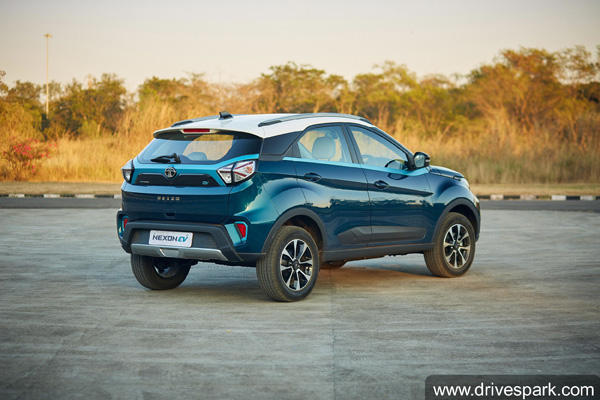Tata Nexon EV Silent Diwali: टाटा मोटर्स ने नेक्सन ईवी के माध्यम से की साइलेंट दीवाली मनाने की अपील