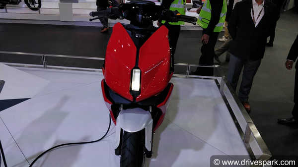 TVS Retron Registered: टीवीएस रेट्राॅन को कंपनी ने किया रजिस्टर, क्या होगी नई इलेक्ट्रिक स्कूटर?